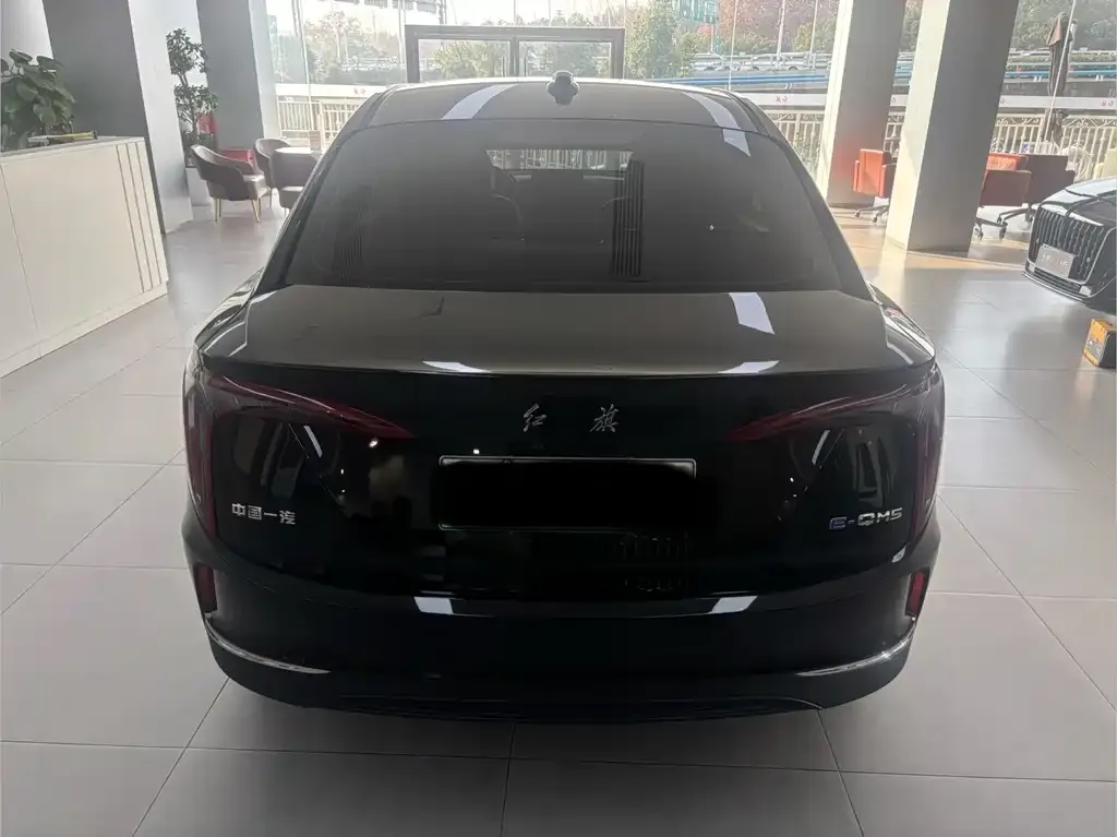 Hongqi E-QM5 — фото 2