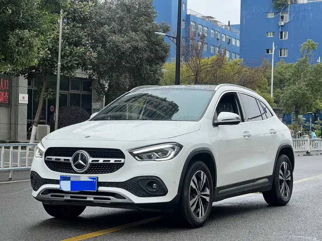 Mercedes-Benz GLA — фото 1