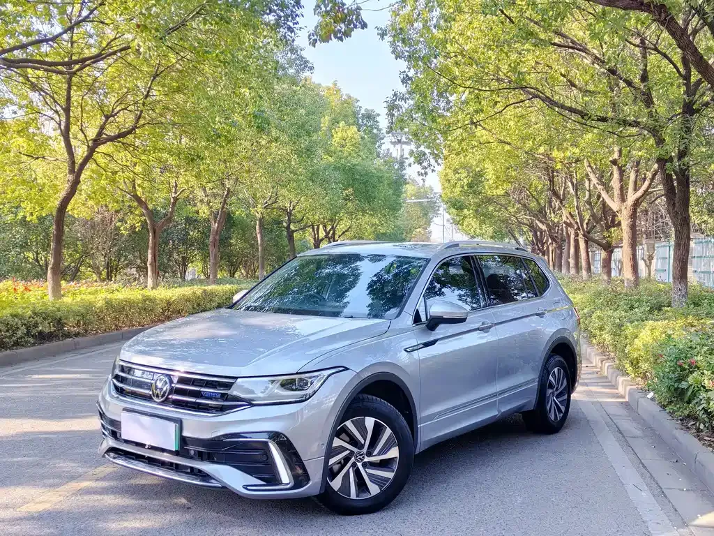 Volkswagen Tiguan L New Energy — фото 3