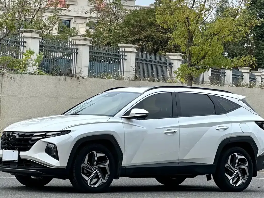 Hyundai Tucson — фото 1