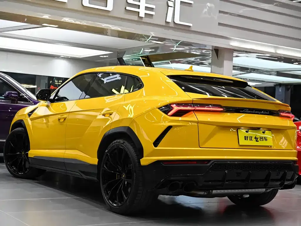Lamborghini Urus — фото 4