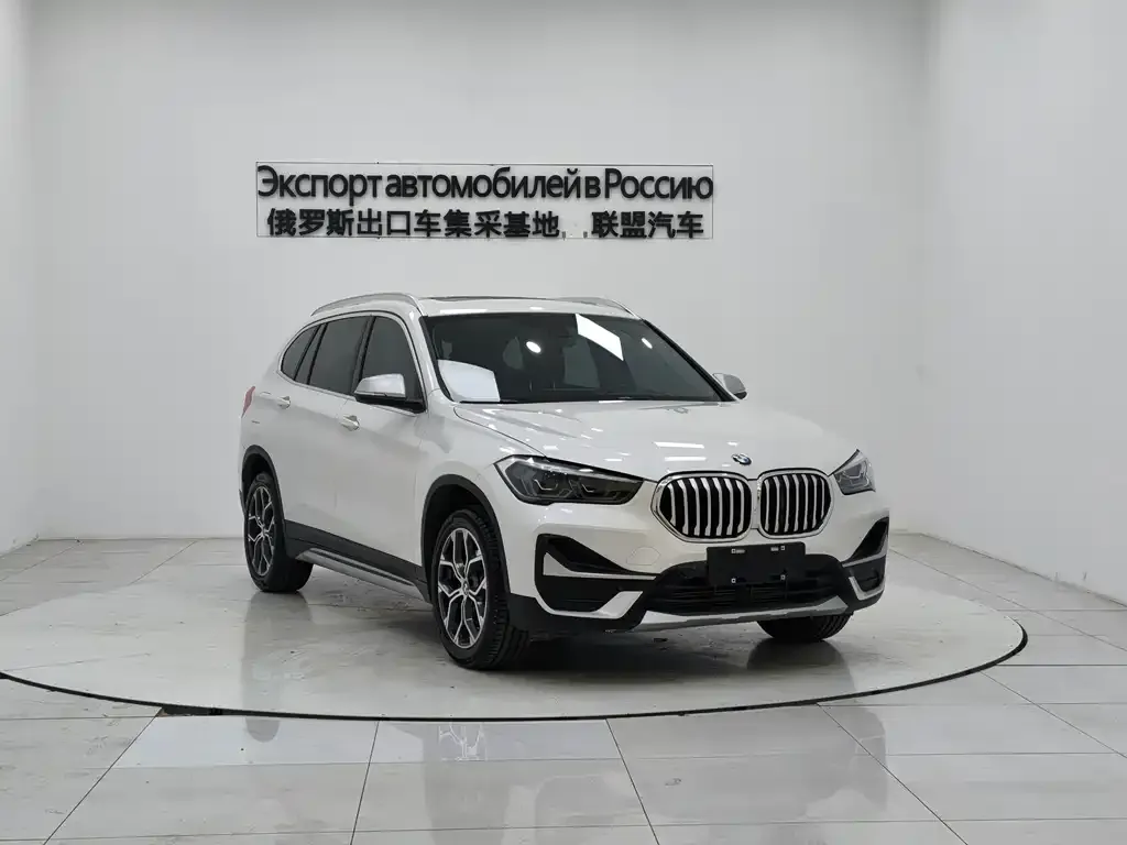 BMW X1 — фото 1