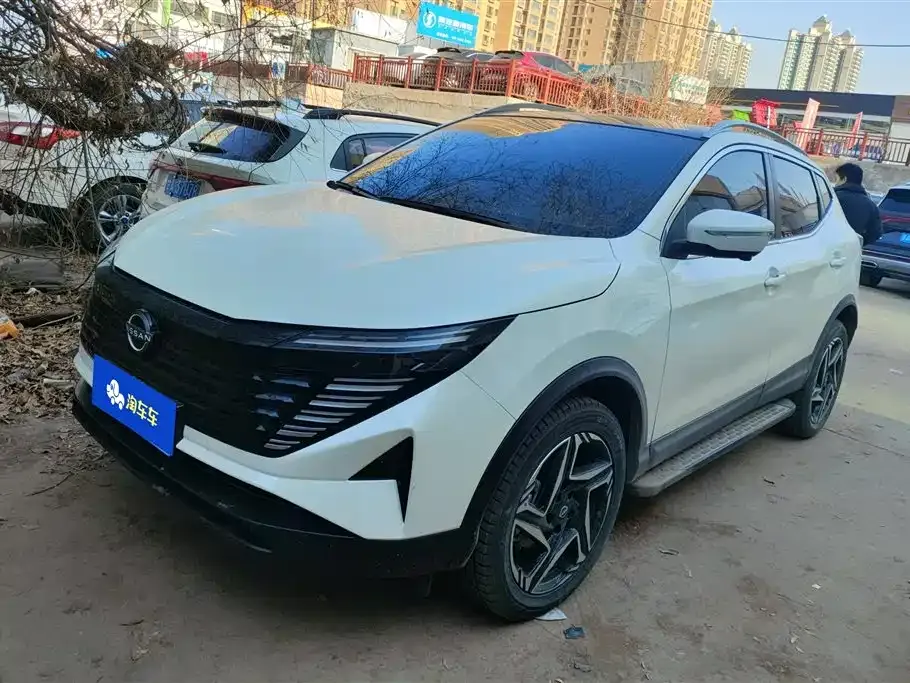 Nissan Qashqai — фото 1