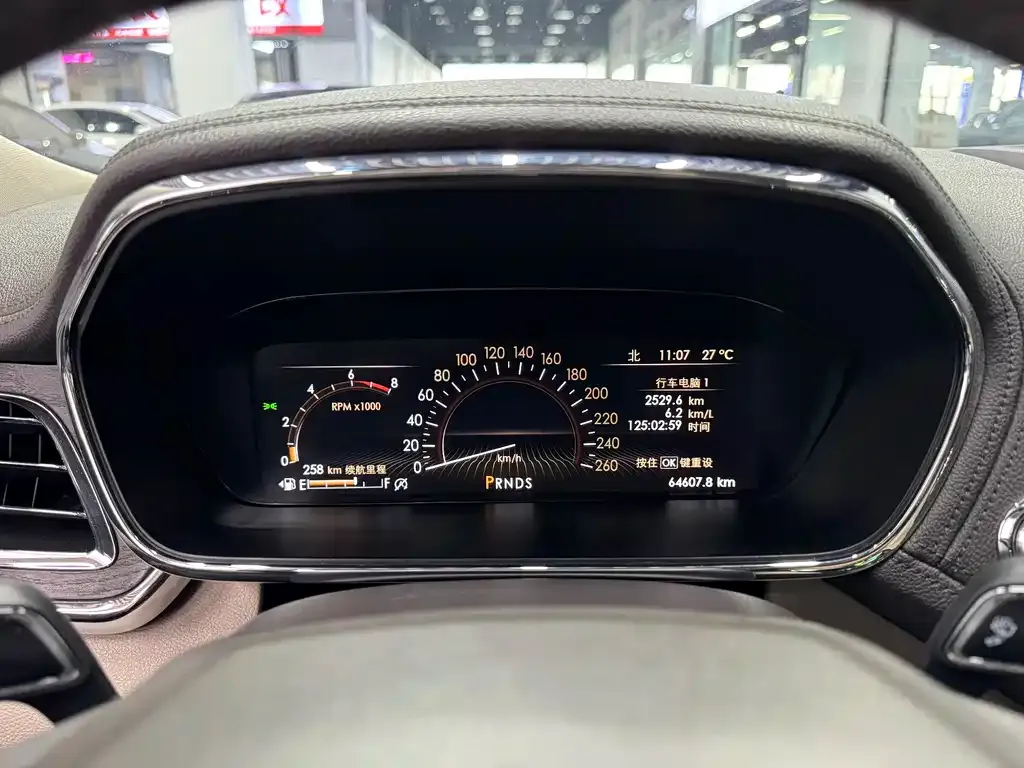 Lincoln Continental — фото 10