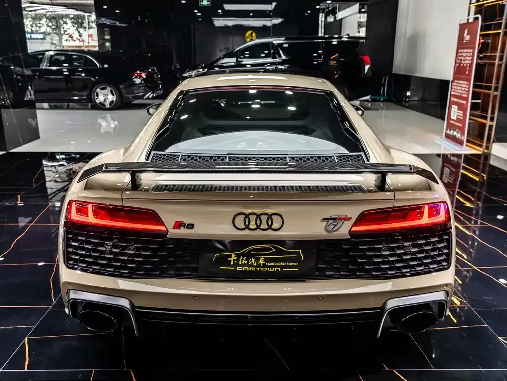 Audi R8 — фото 4