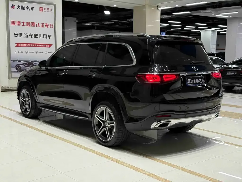 Mercedes-Benz GLS — фото 6