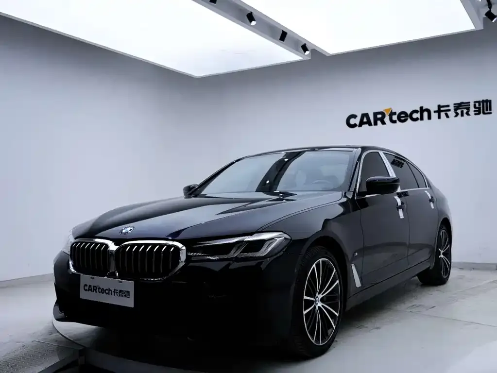 BMW 5 Series — фото 5
