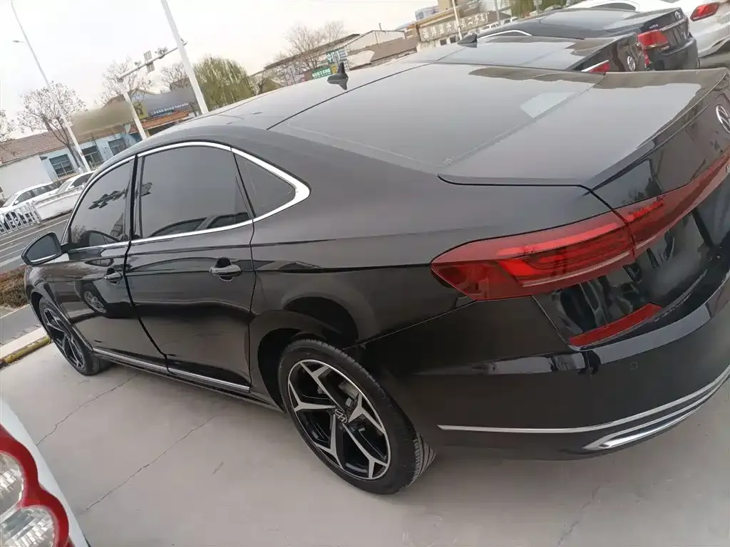 Volkswagen Passat — фото 5