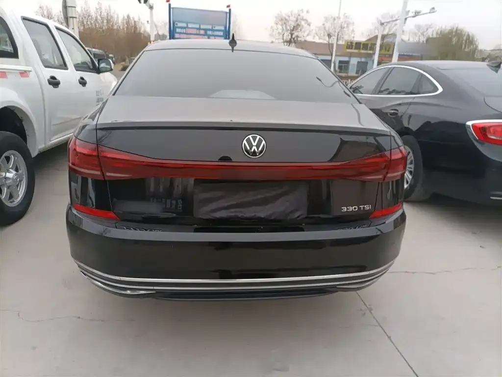 Volkswagen Passat — фото 6
