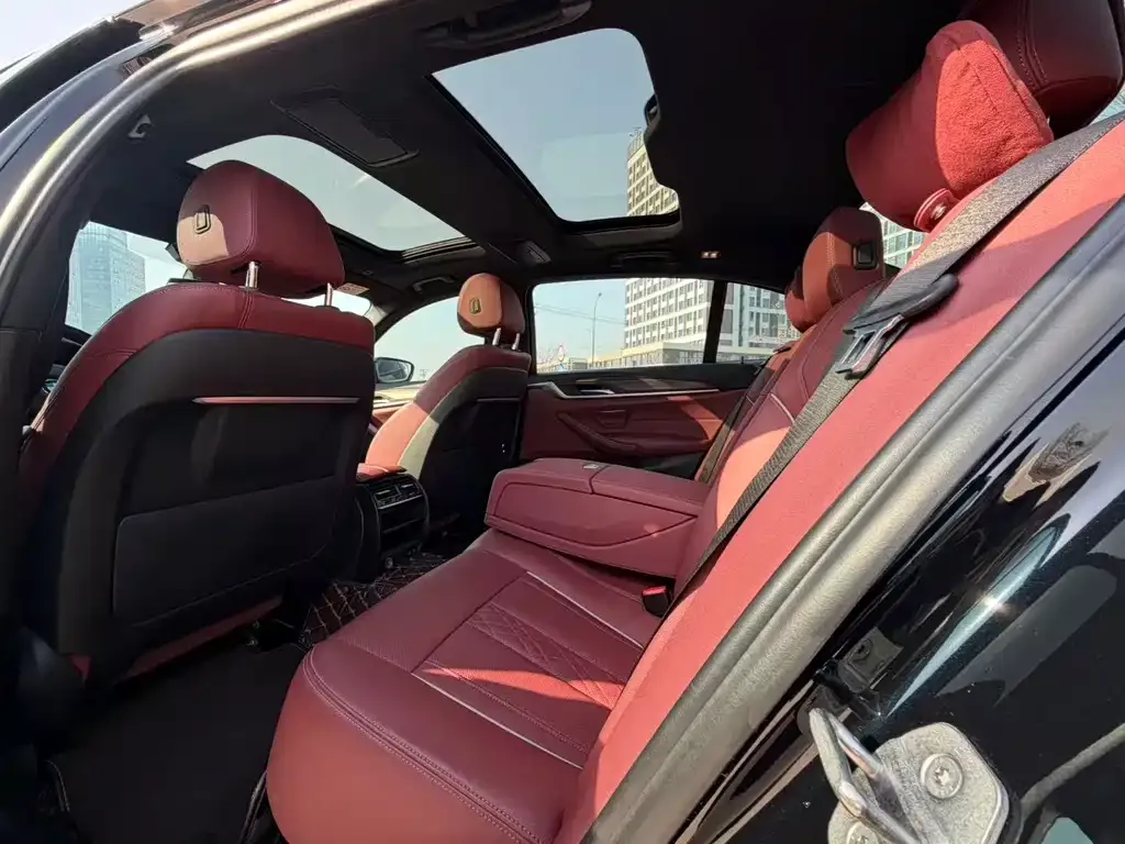 BMW 5 Series New Energy — фото 10