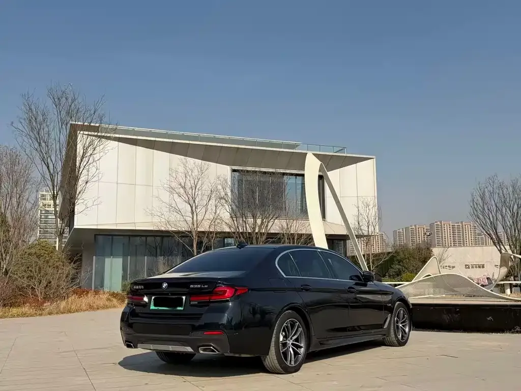 BMW 5 Series New Energy — фото 4