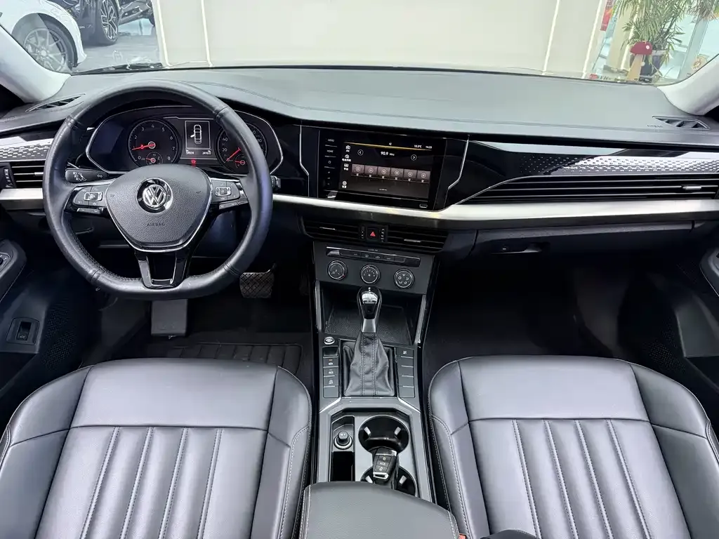 Volkswagen Passat — фото 3