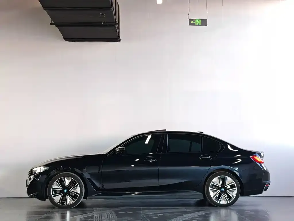 BMW i3 — фото 5