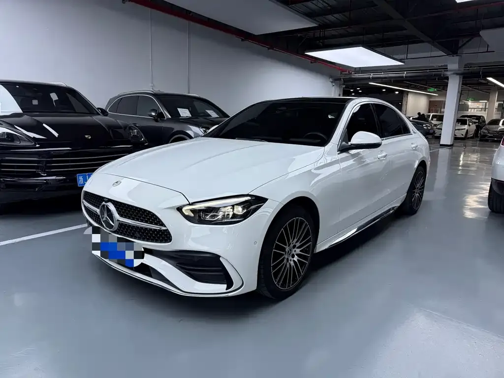 Mercedes-Benz C-Class — фото 1