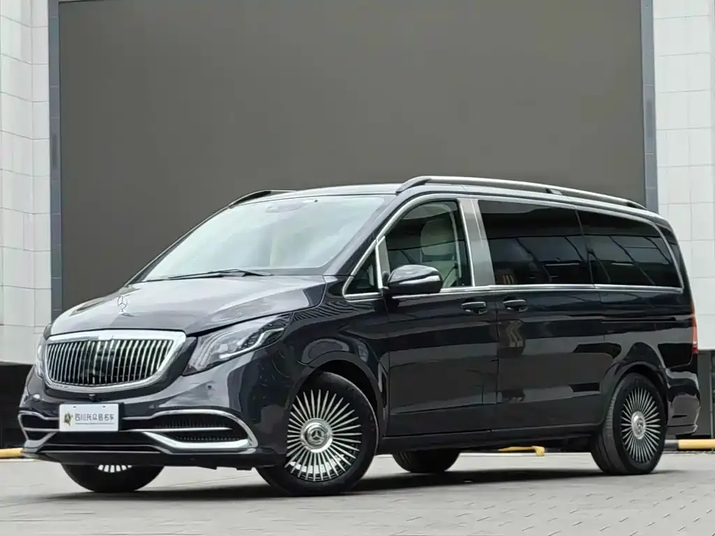 Mercedes-Benz V-Class — фото 1