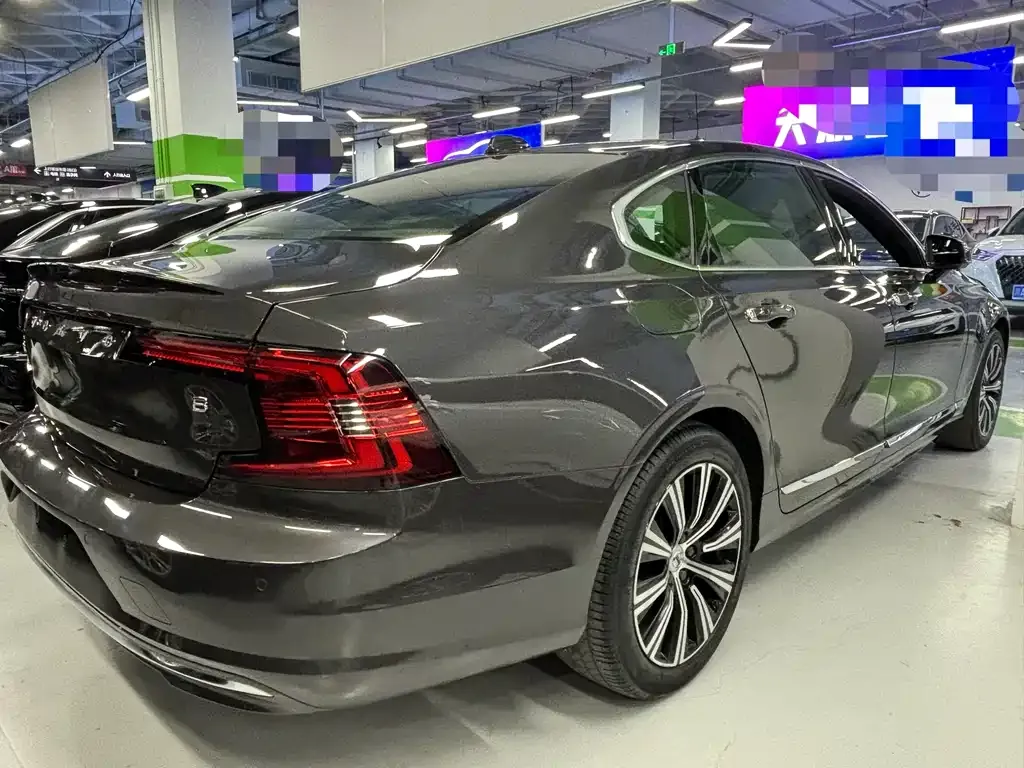 Volvo S90 — фото 9