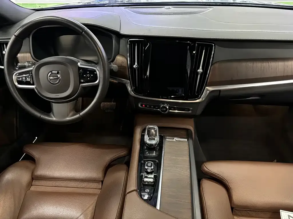 Volvo S90 — фото 8