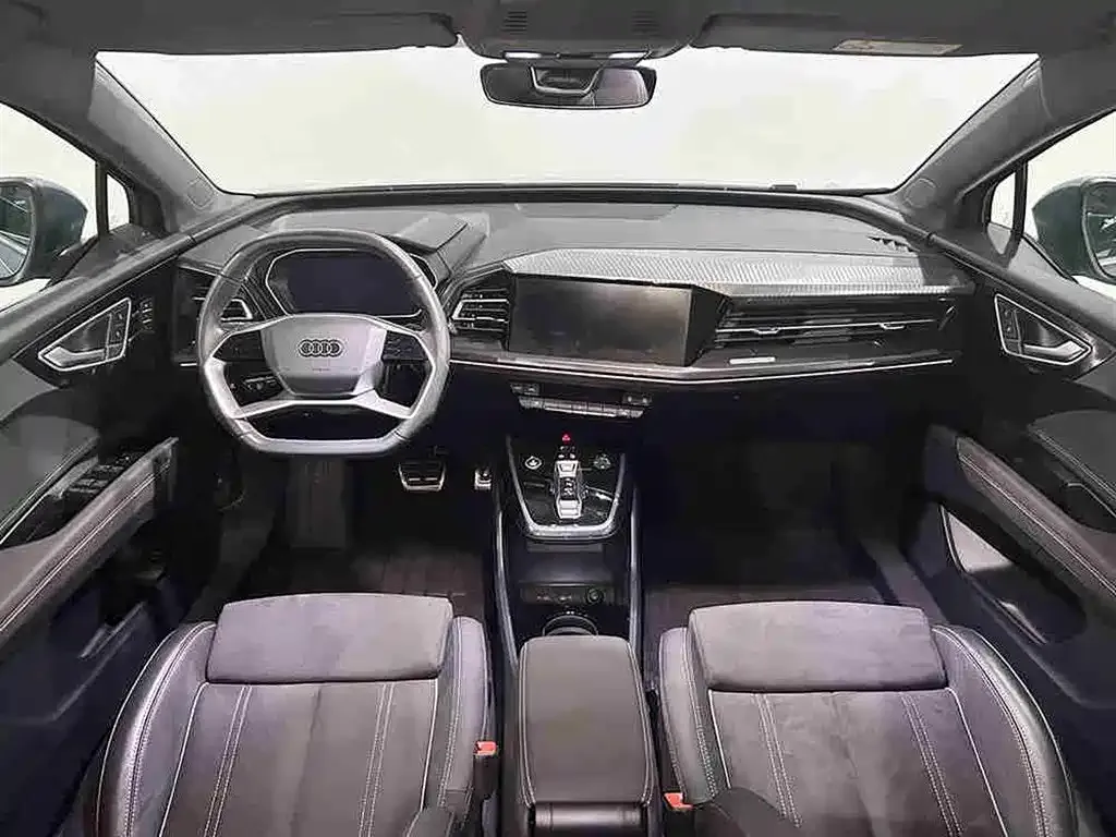 Audi Q4 e-tron — фото 4