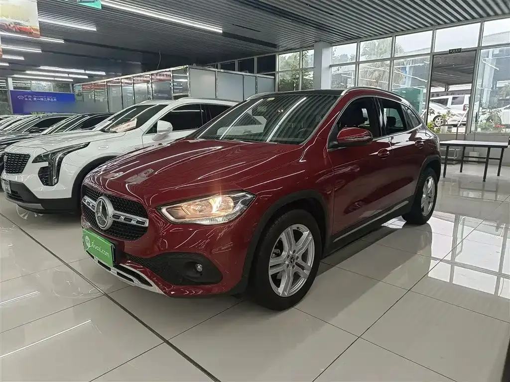 Mercedes-Benz GLA — фото 1