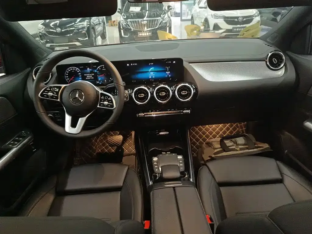 Mercedes-Benz GLA — фото 10