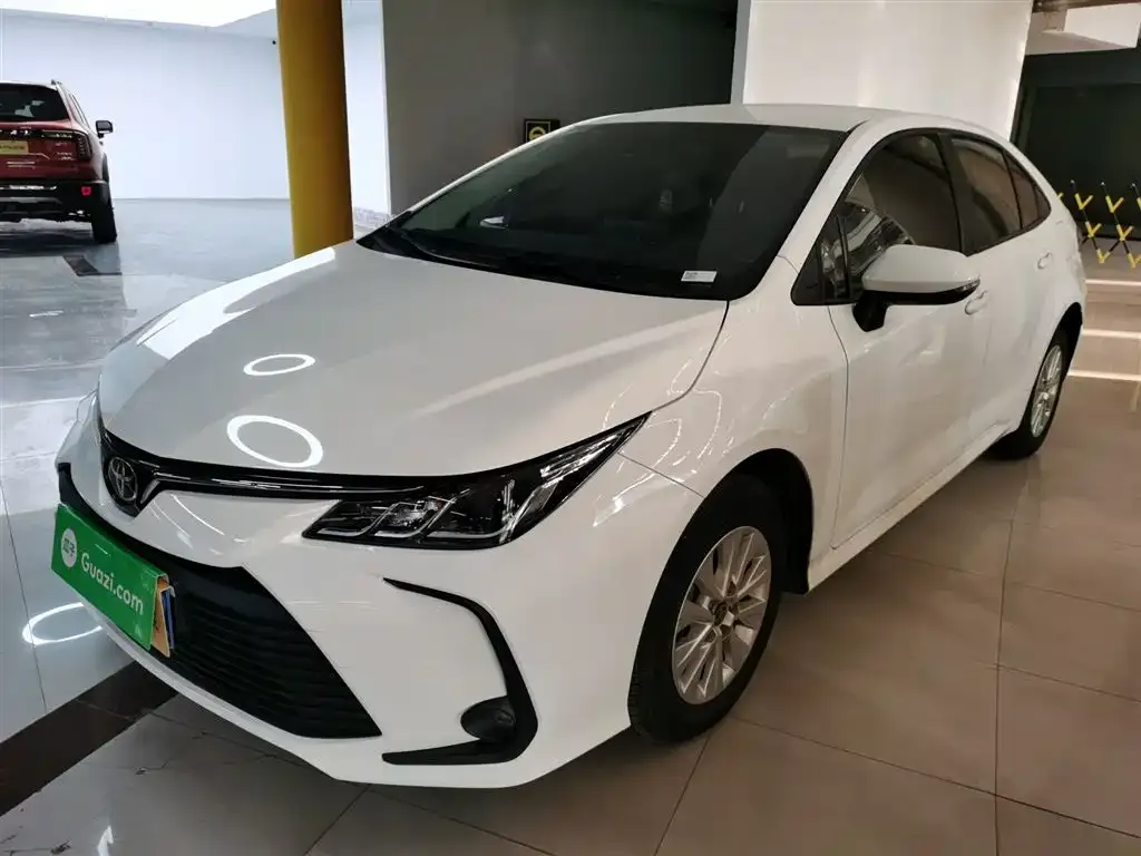 Toyota Corolla — фото 1