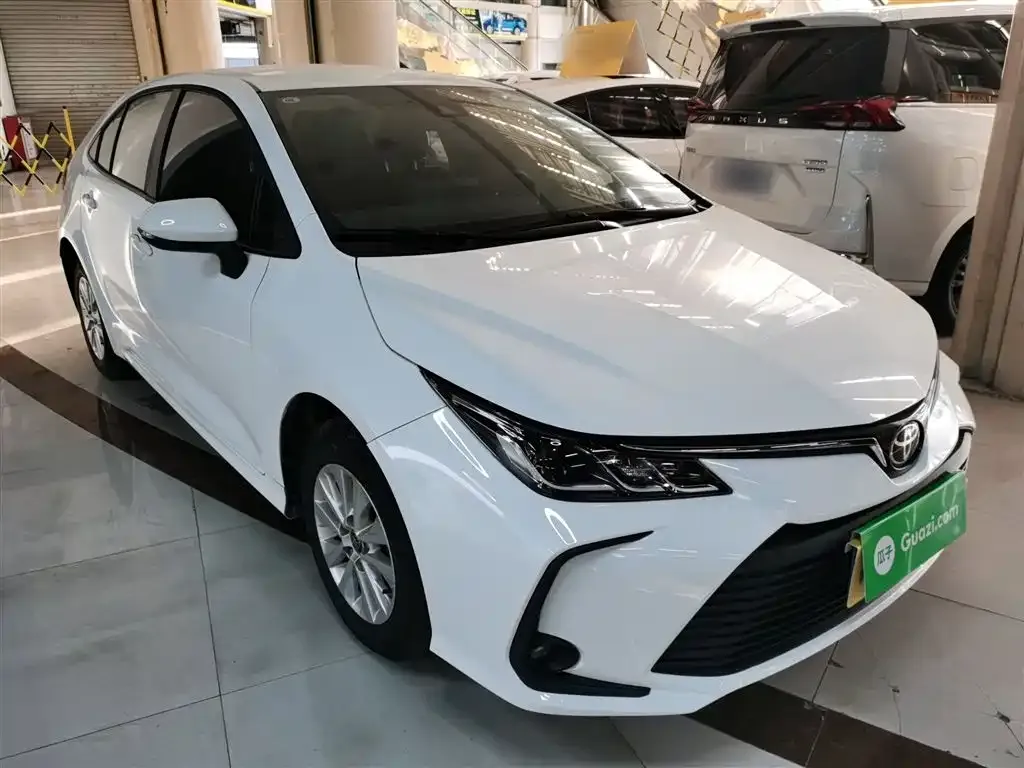 Toyota Corolla — фото 4