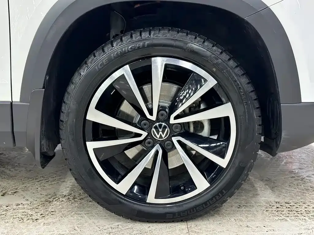 Volkswagen Tharu — фото 3