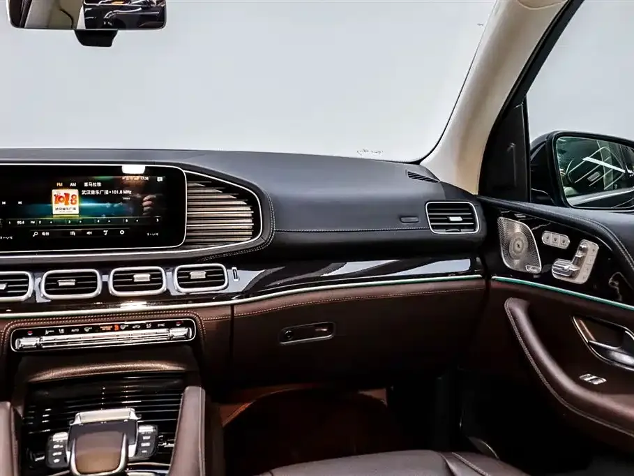 Mercedes-Benz GLS — фото 3