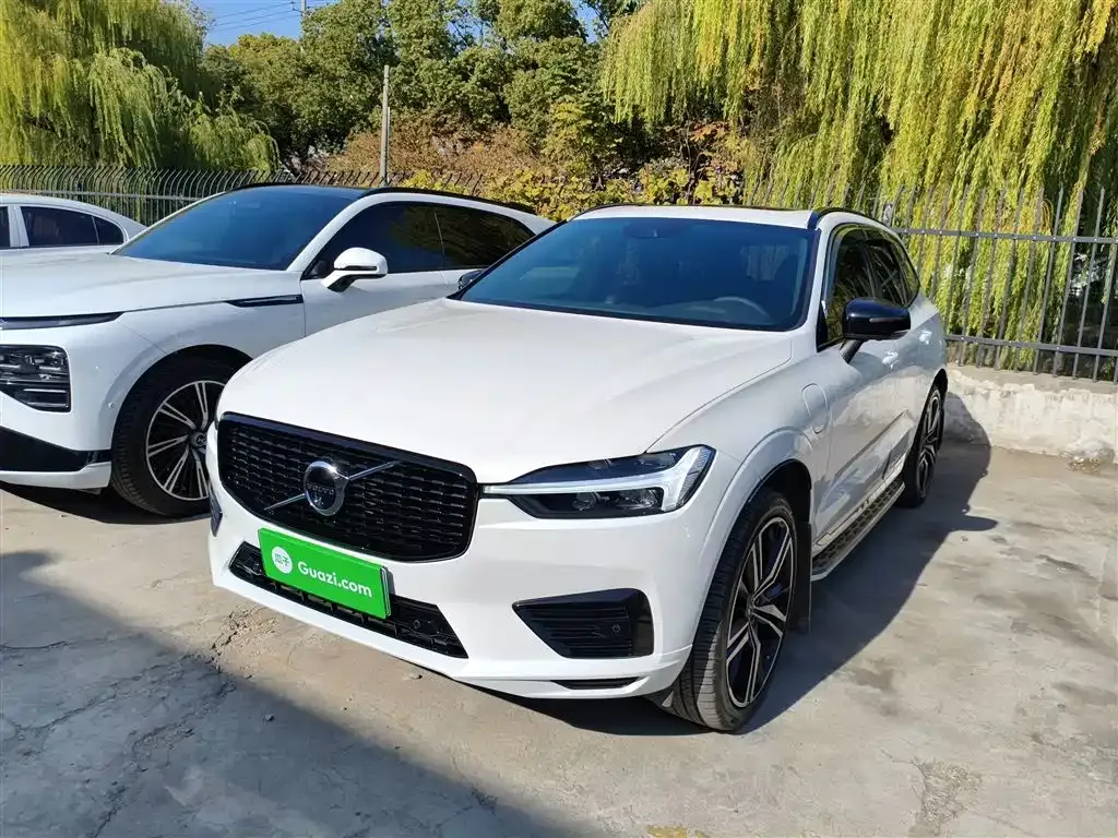 Volvo XC60 PHEV — фото 2