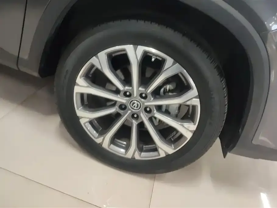 Changan CS75PLUS — фото 6