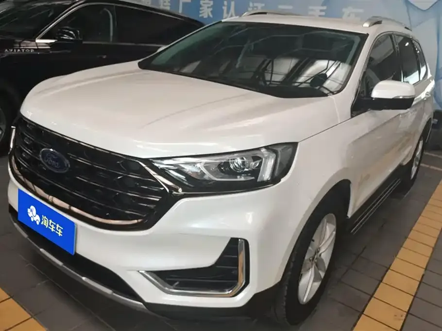 Ford Edge — фото 1