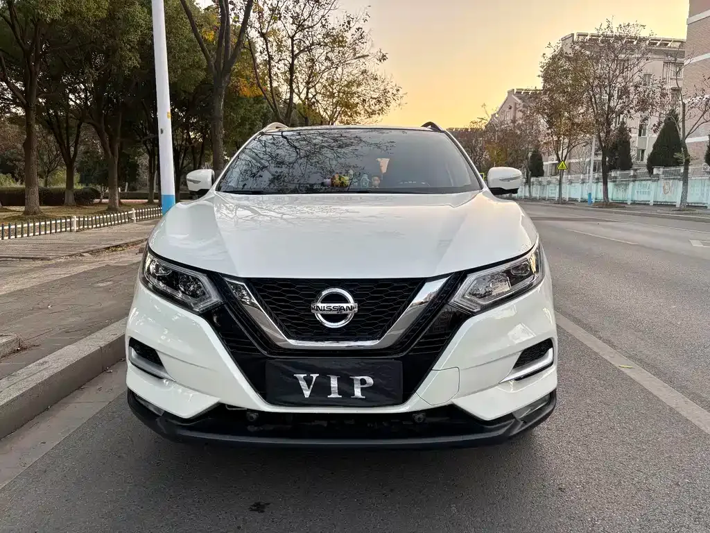 Nissan Qashqai — фото 2