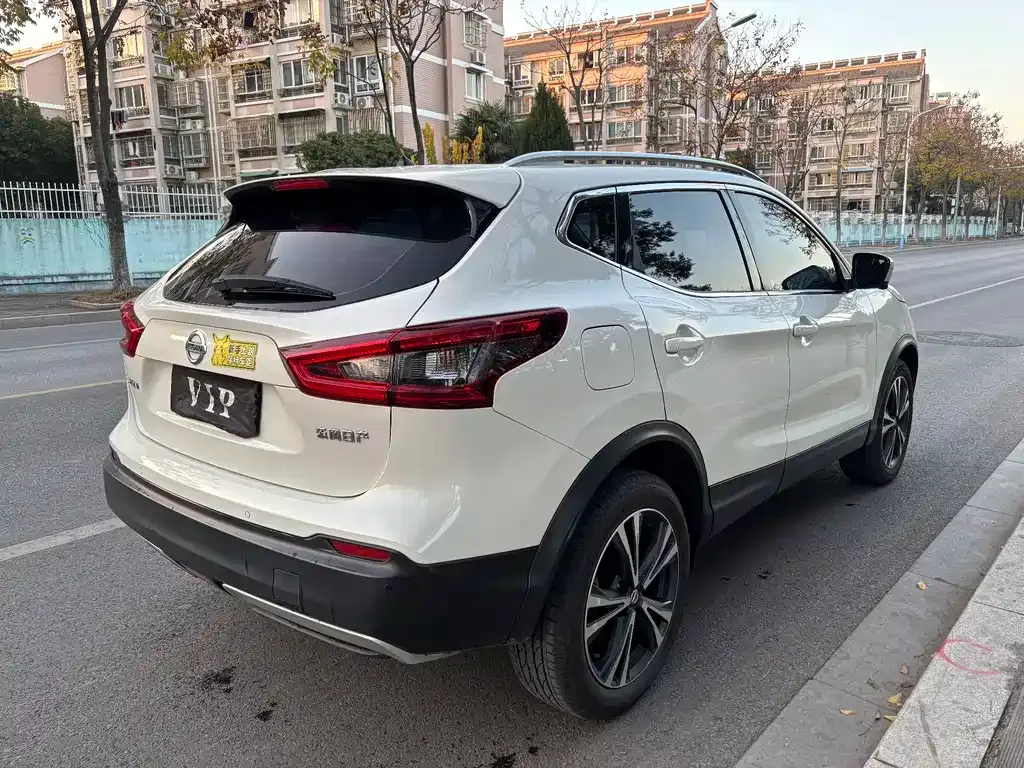 Nissan Qashqai — фото 6
