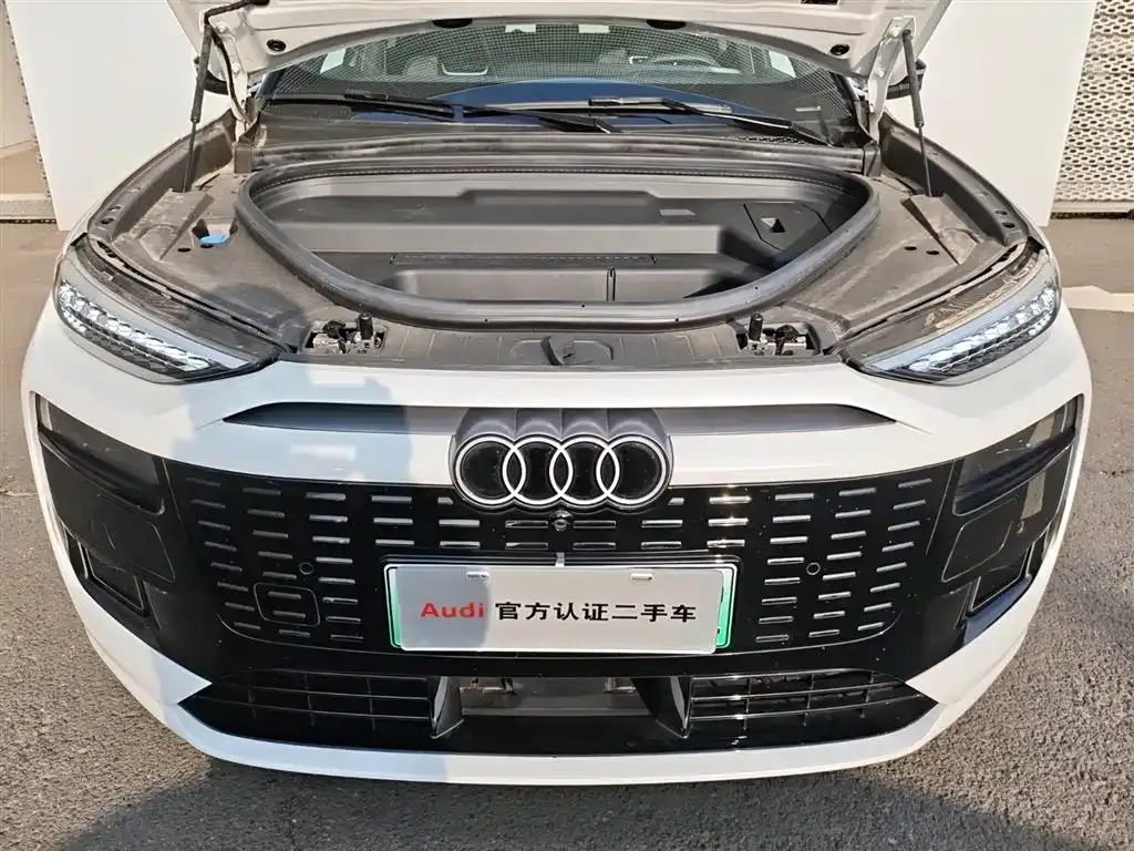 Audi Q6L e-tron — фото 9