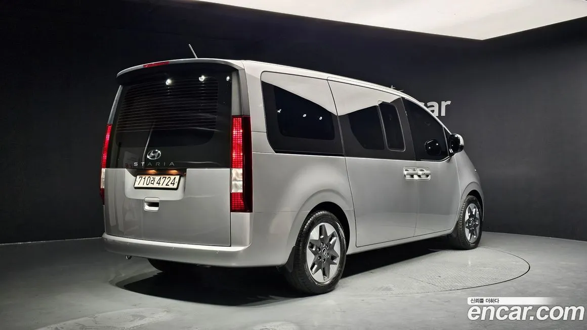 Hyundai Staria — фото 2