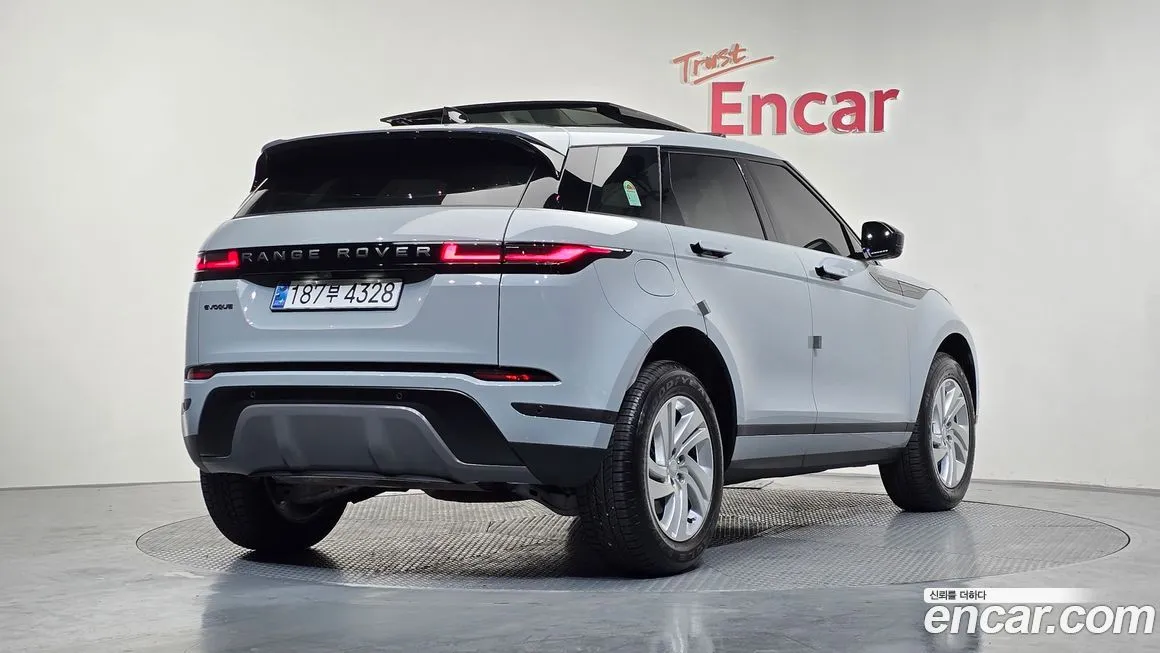 Land Rover Range Rover Evoque — фото 2