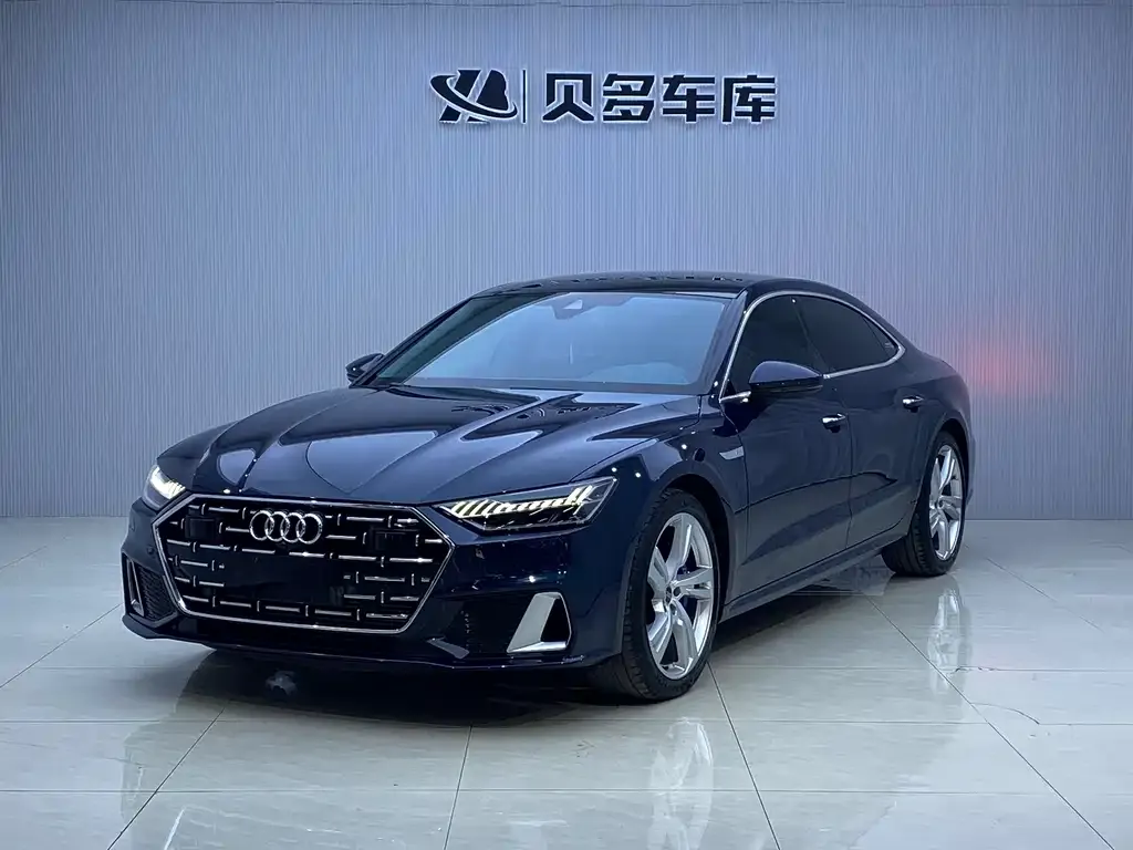 Audi A7L — фото 1