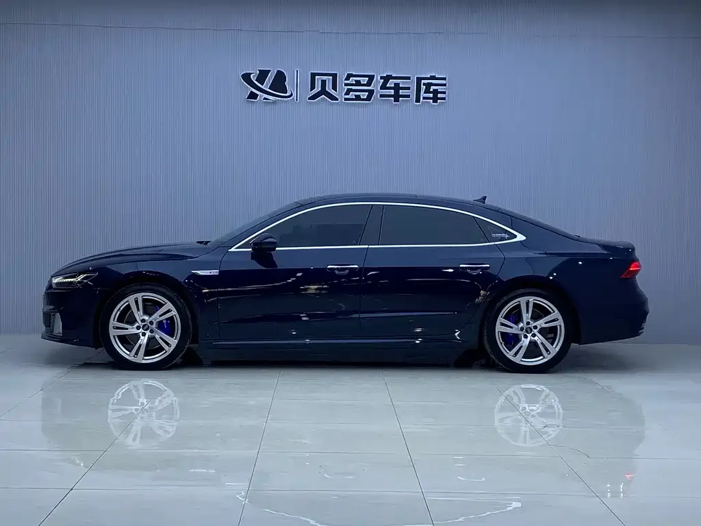 Audi A7L — фото 5