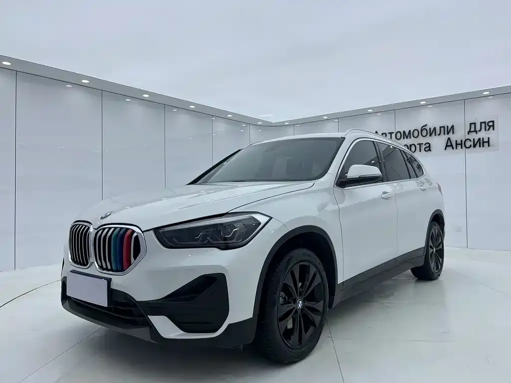 BMW X1 — фото 1
