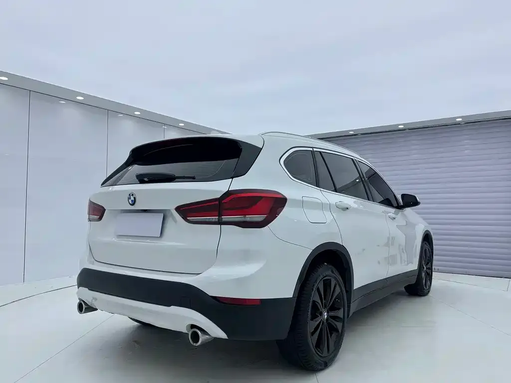 BMW X1 — фото 2