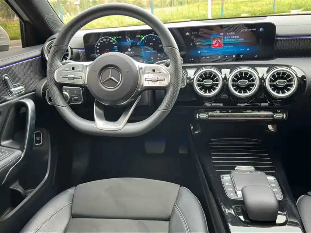 Mercedes-Benz A-Class — фото 10
