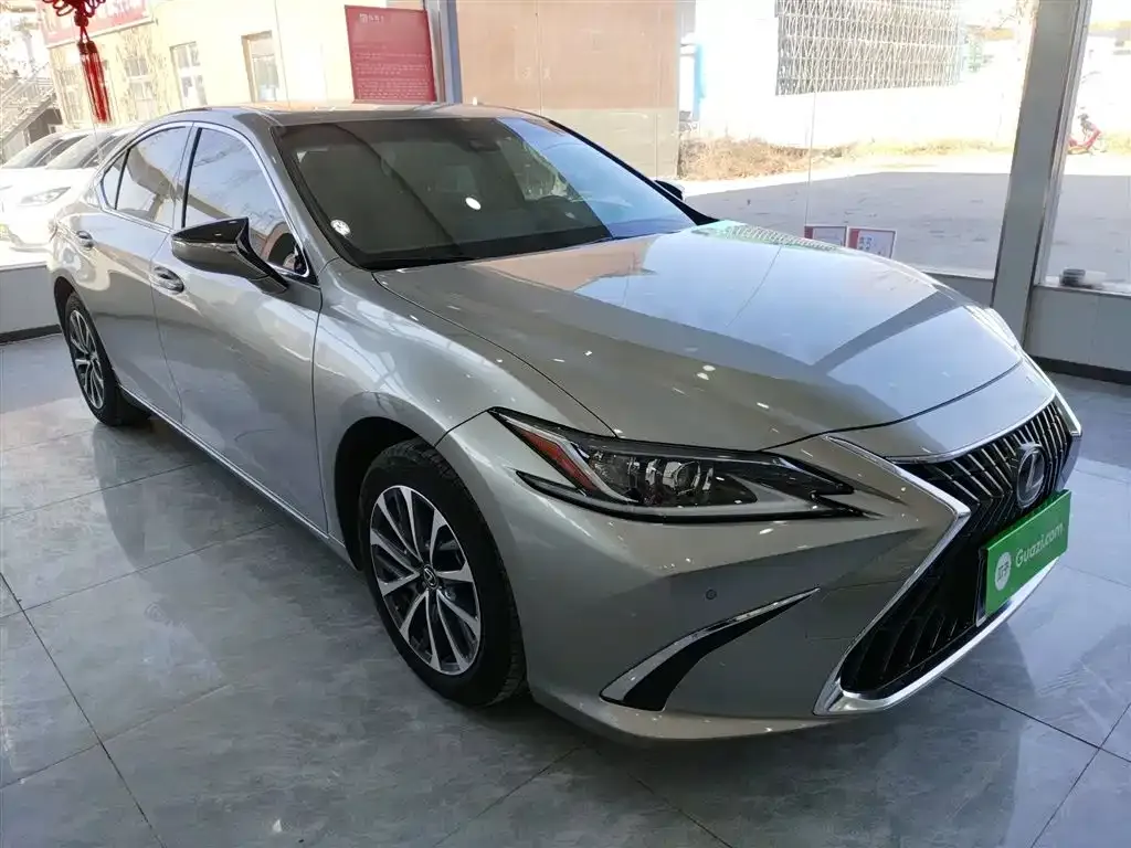 Lexus ES — фото 9