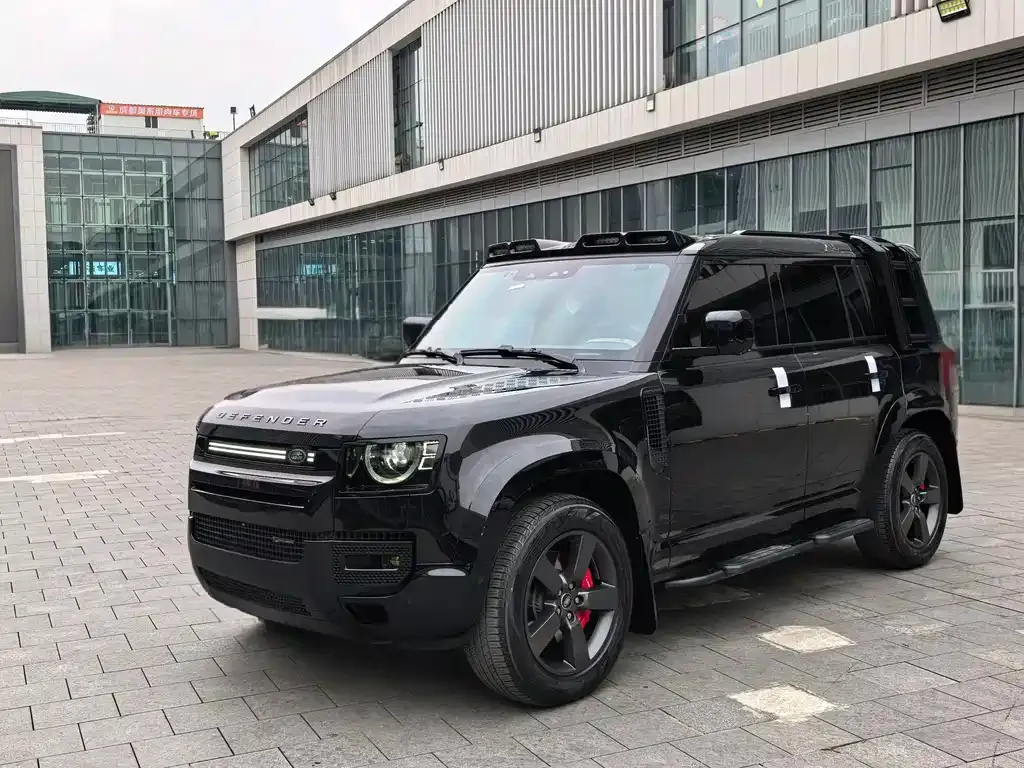 Land Rover Defender — фото 1