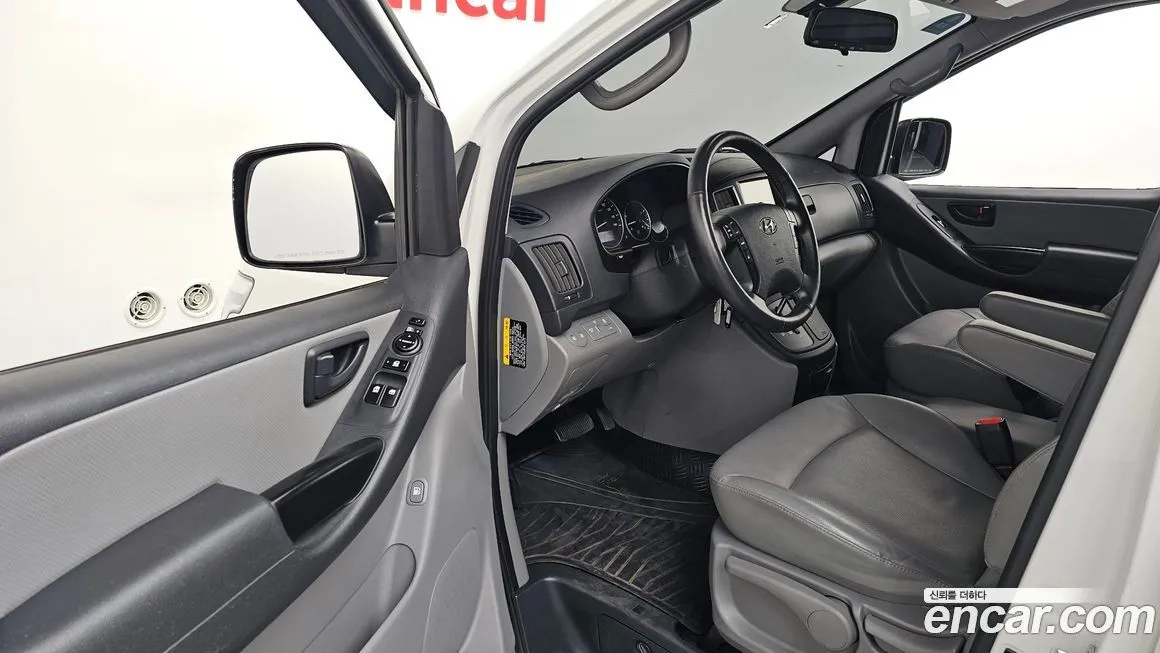 Hyundai Starex — фото 10