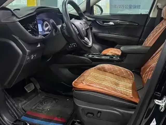 Buick Envision Plus — фото 6