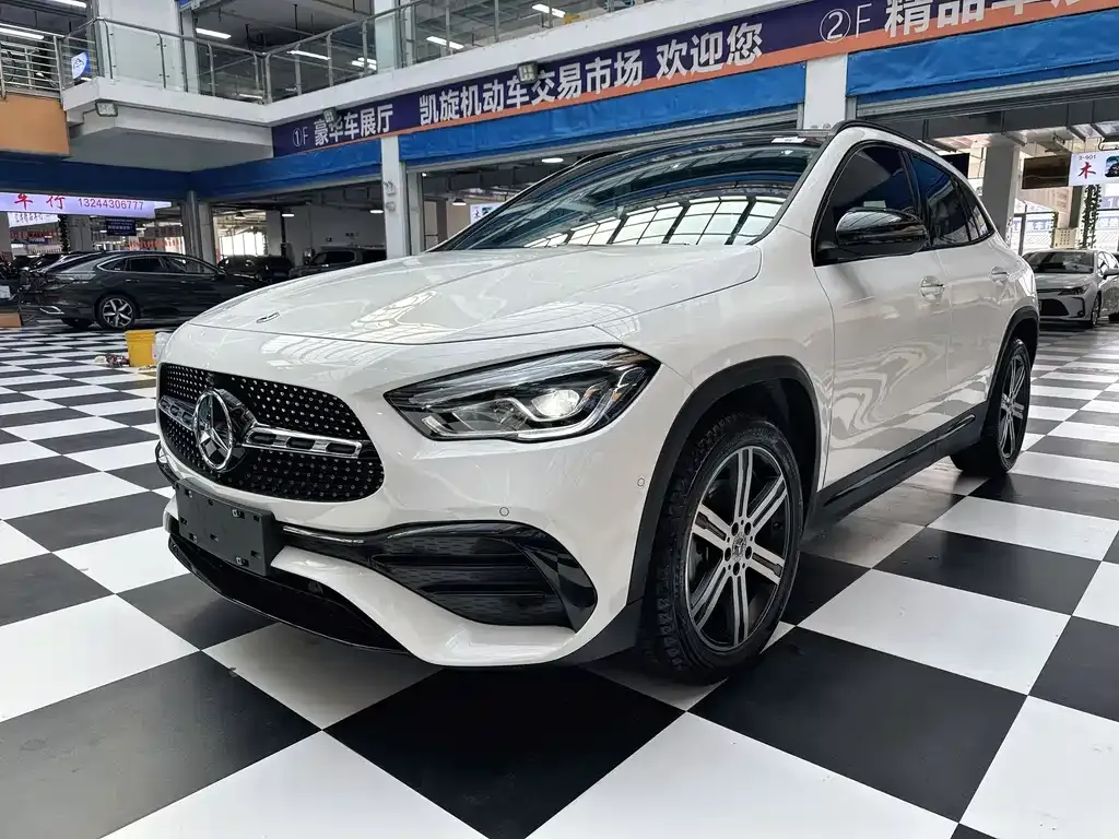 Mercedes-Benz GLA — фото 1