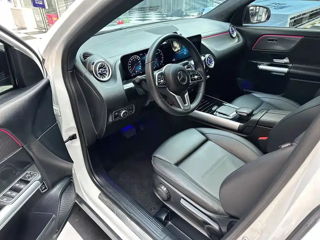 Mercedes-Benz GLA — фото 10