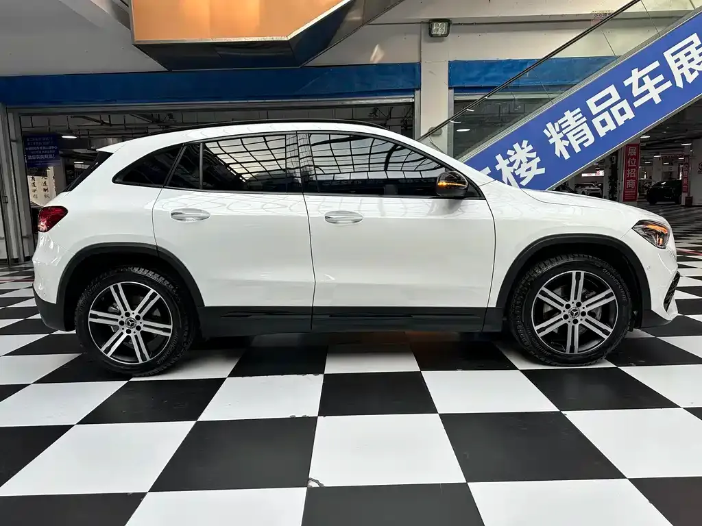 Mercedes-Benz GLA — фото 7