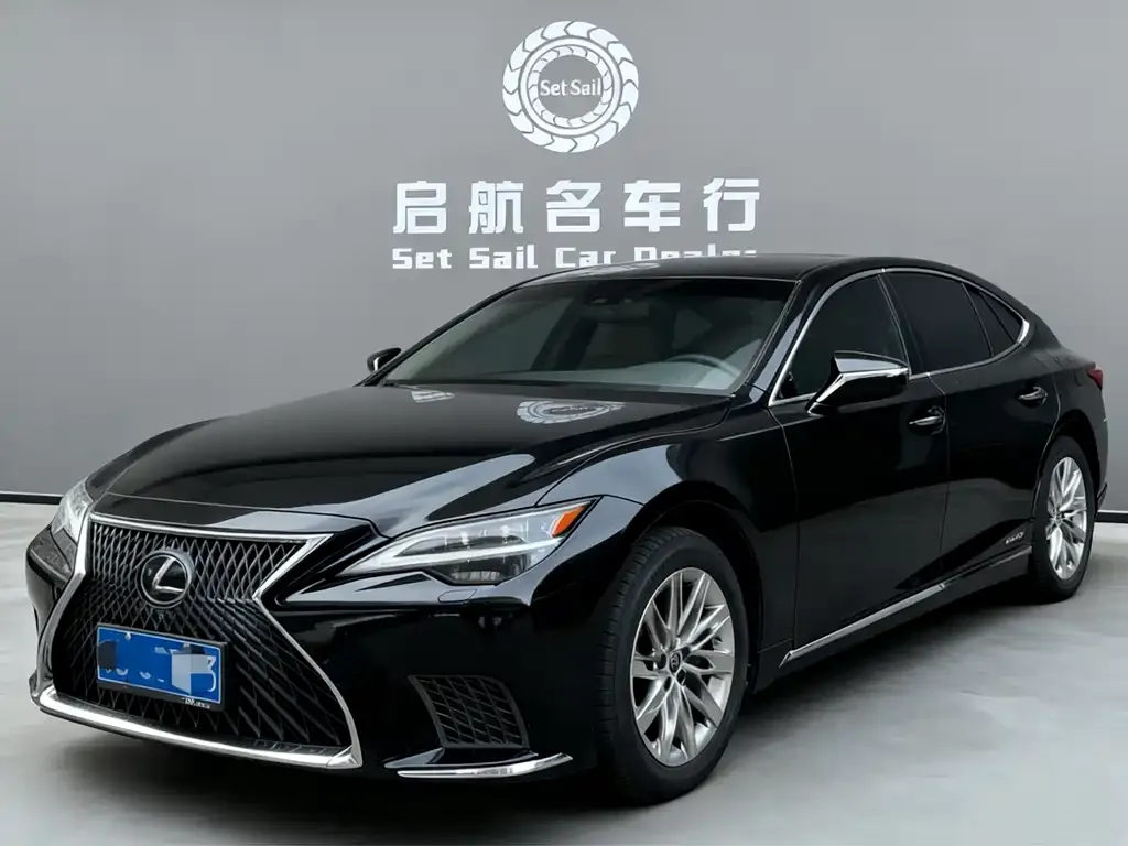 Lexus LS — фото 1