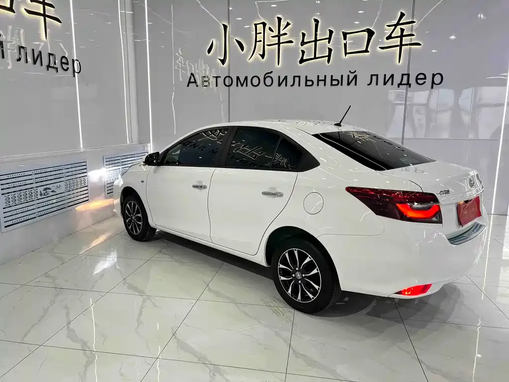 Toyota Vios — фото 6